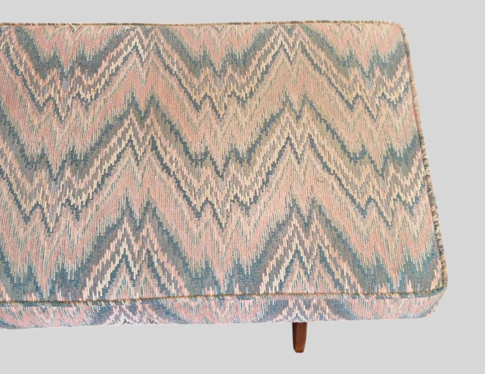 MCM Bench - 3