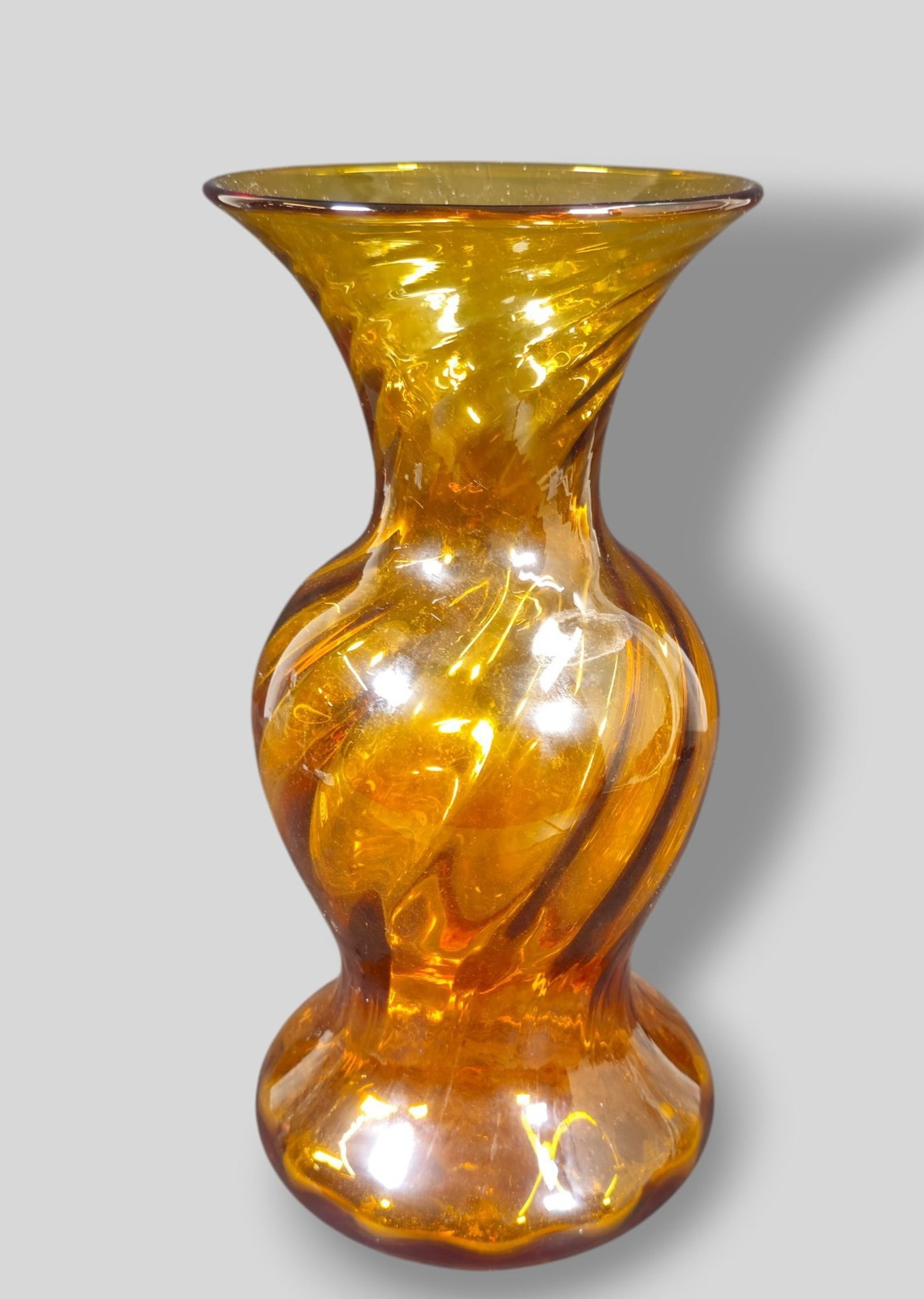 Wayne Husted Blenko MCM Twist Vase - 2