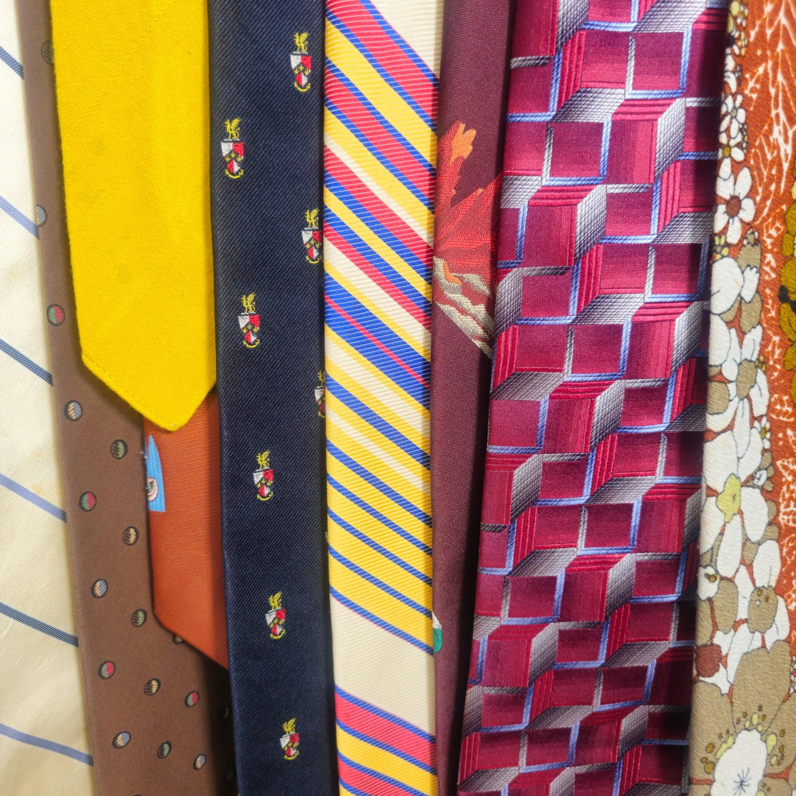 25 Assembled Neckties - 7