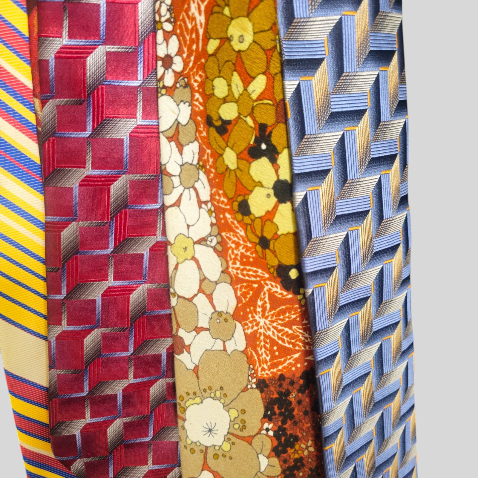 25 Assembled Neckties - 8
