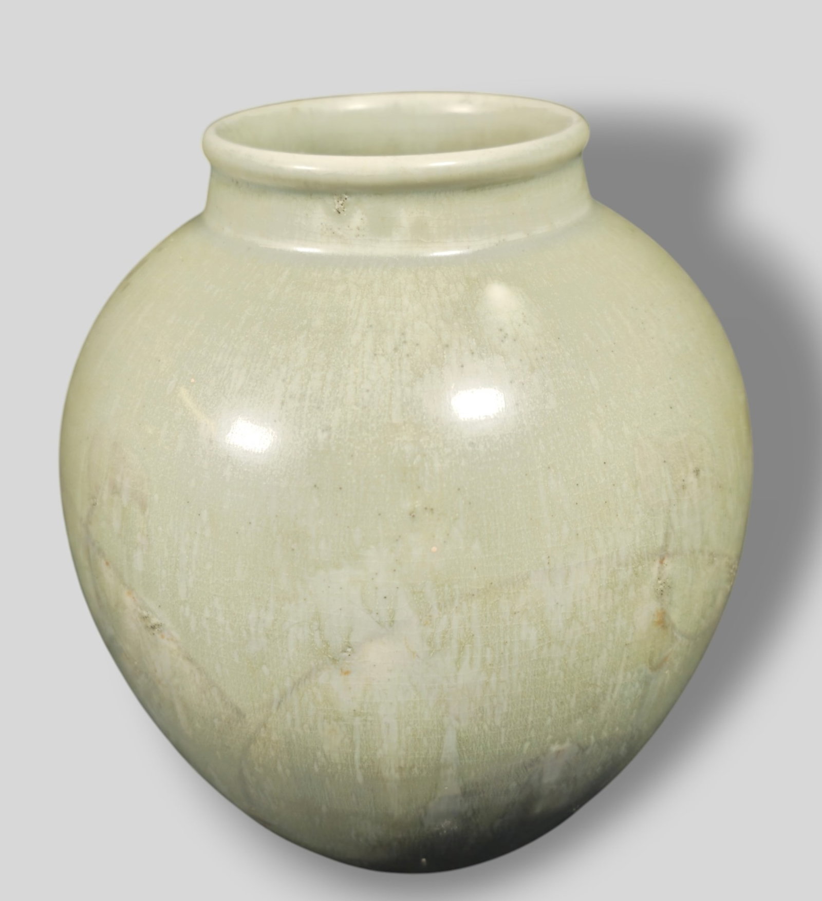Charles Todd Rookwood Pottery Vase 912: Charles Todd Rookwood Pottery Vase 912. Dated 1920. RP logo, artist's initials and shape #912. Marked with an X to underside.5 1/2 dia x 6 1/4h.