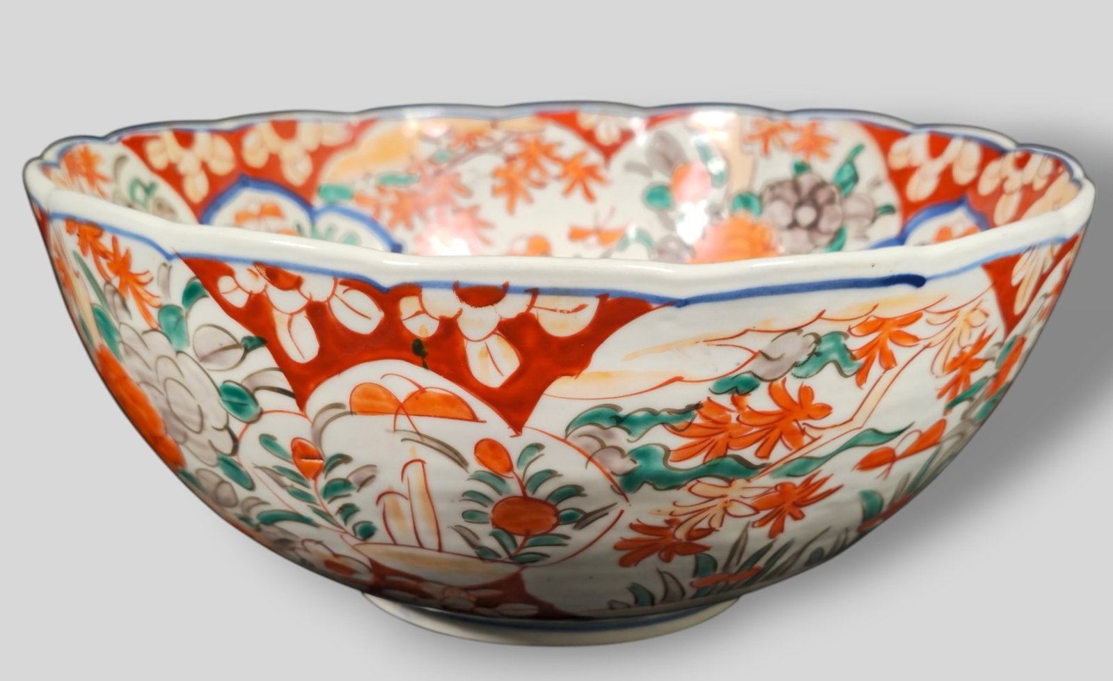 19th Century Japanese Imari Scalloped Rim Bowl (1 of 11)