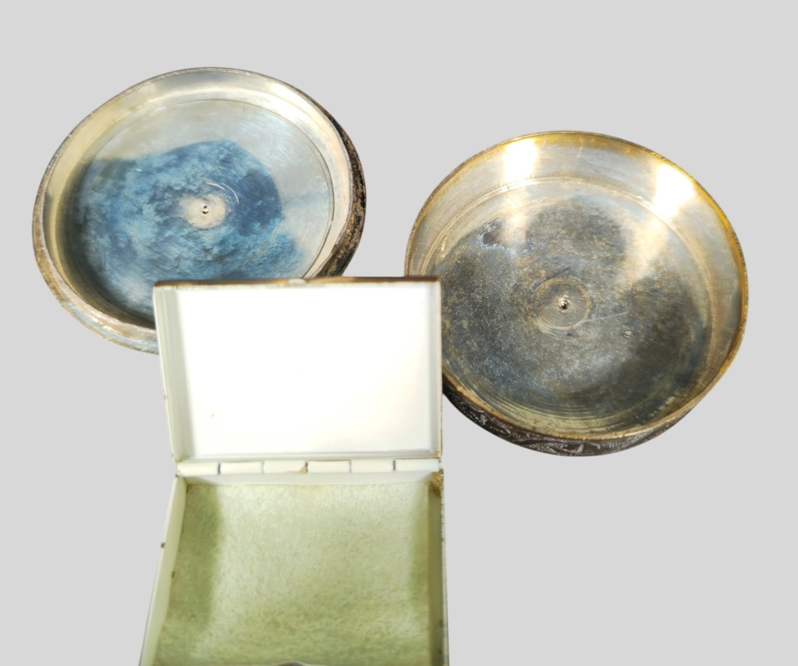 Assembled Chinese Snuff Bottles and Pill Boxes - 8