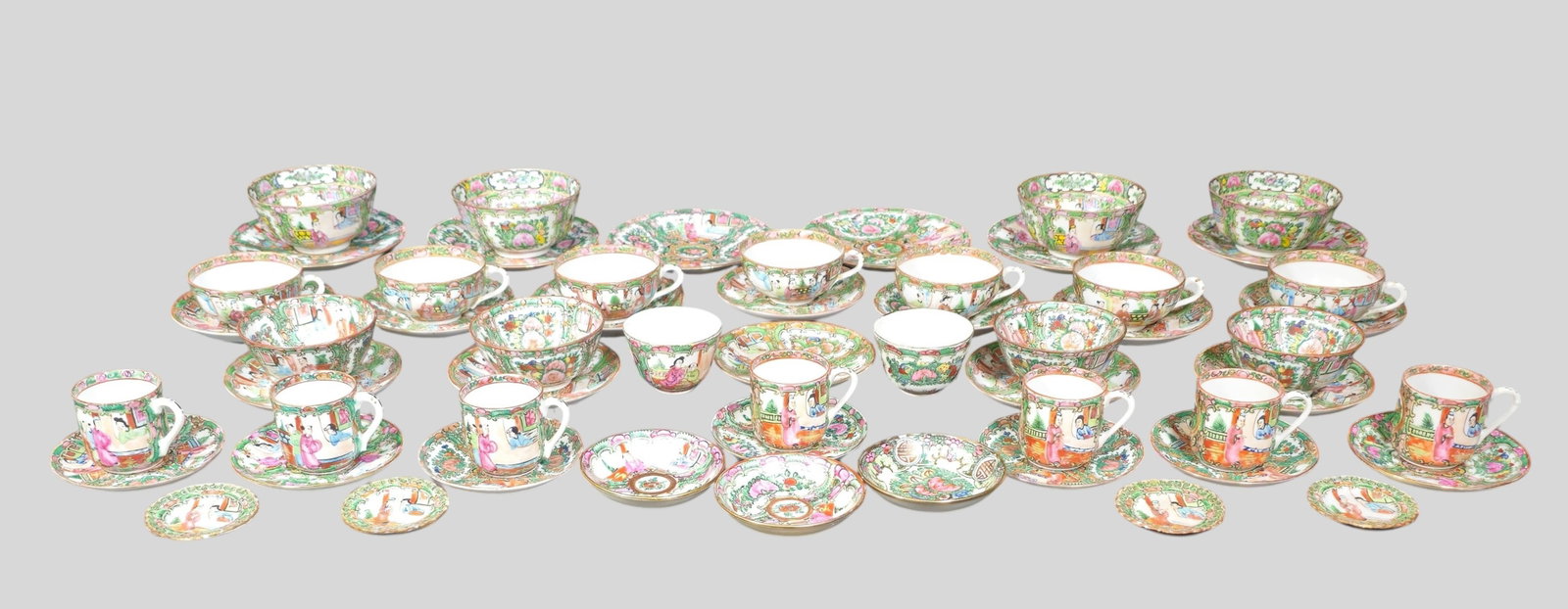 Assembled Chinese Rose Medallion Tableware - 2