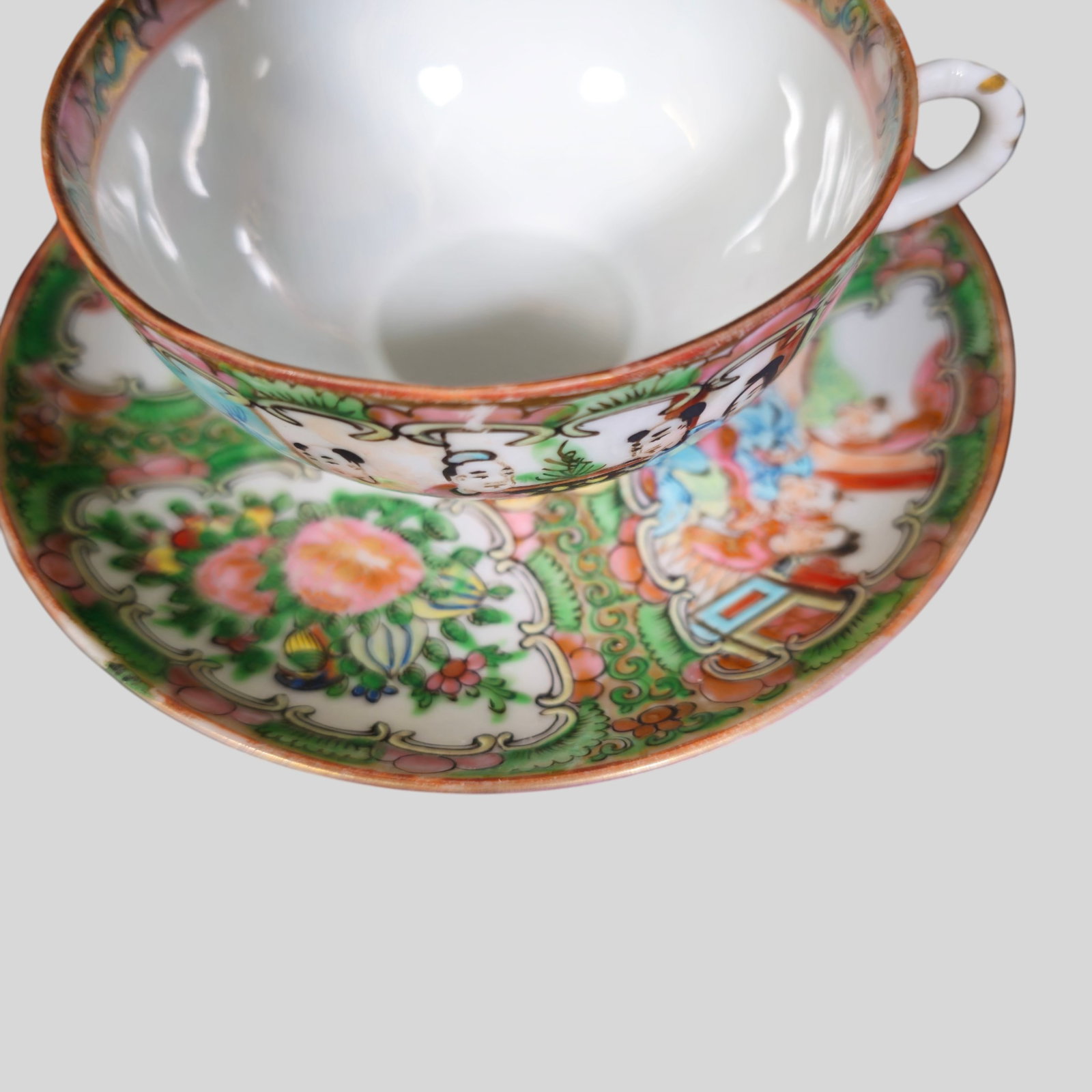 Assembled Chinese Rose Medallion Tableware - 9