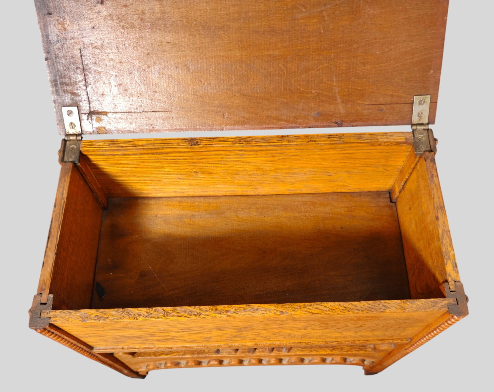 1920s Oak Hinged Lid Box - 5