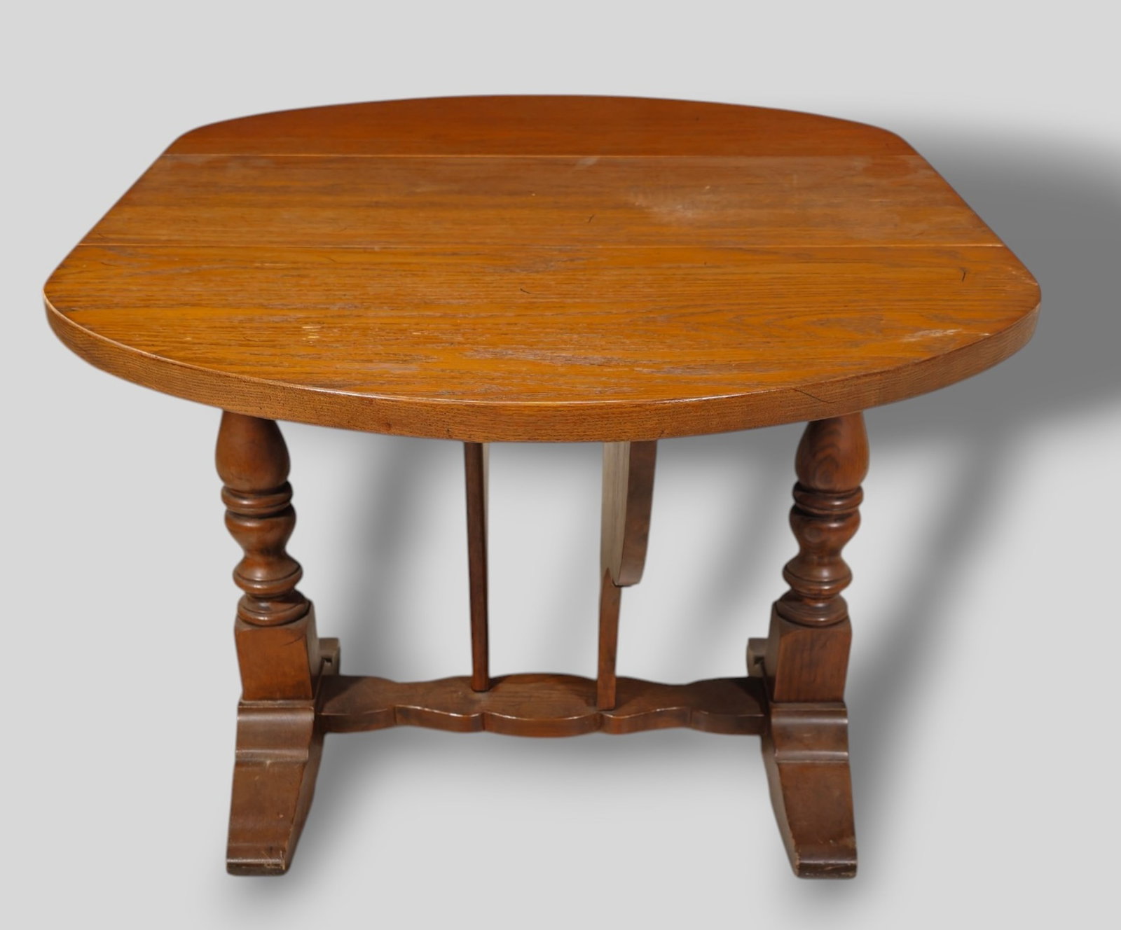 Romweber Viking Oak Occasional Table (1 of 11)