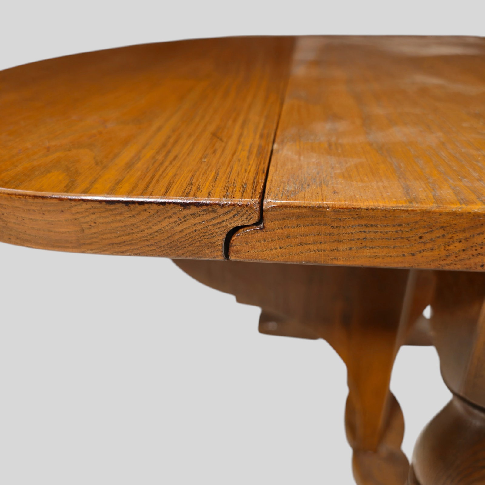 Romweber Viking Oak Occasional Table - 4