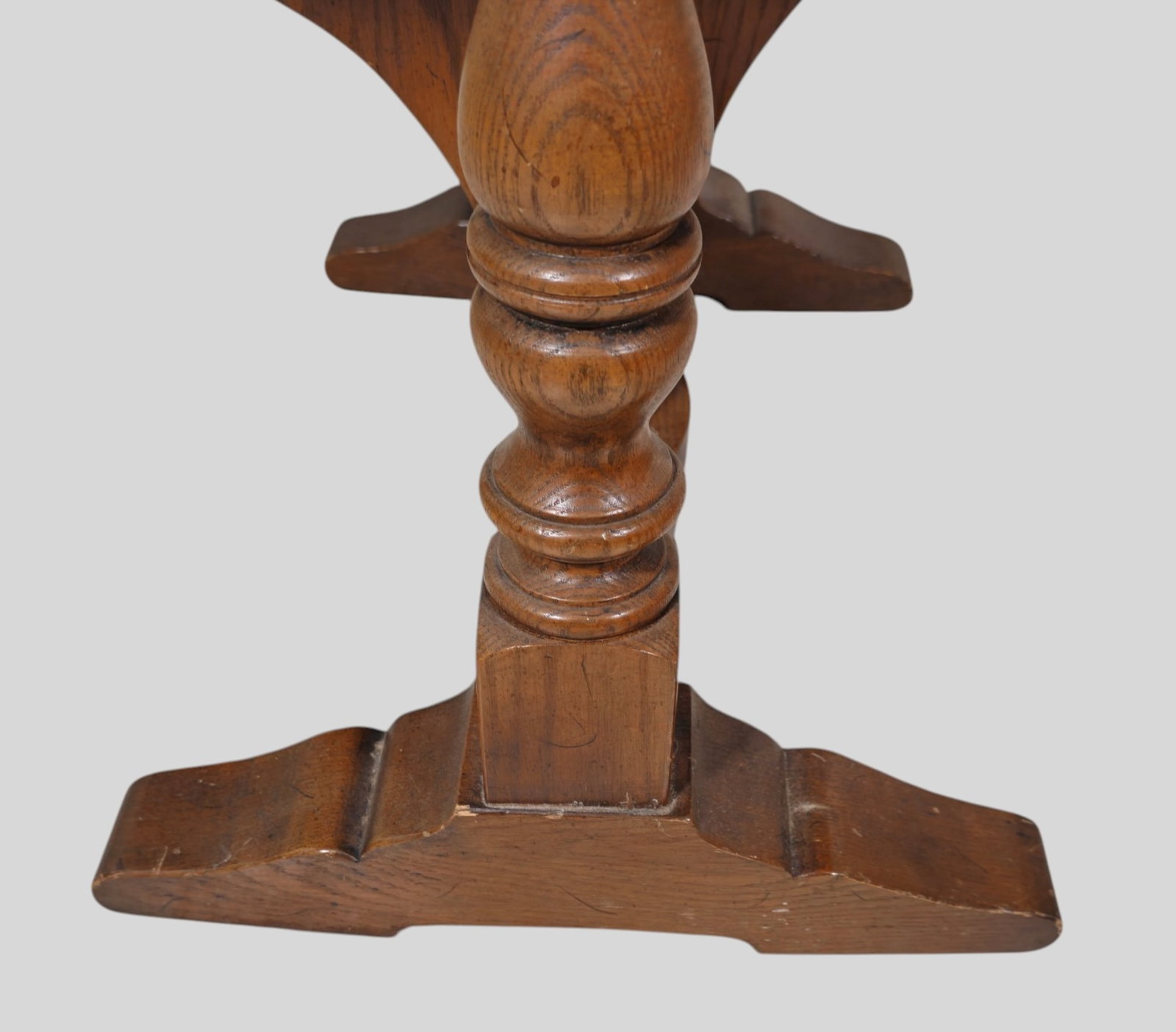 Romweber Viking Oak Occasional Table - 6