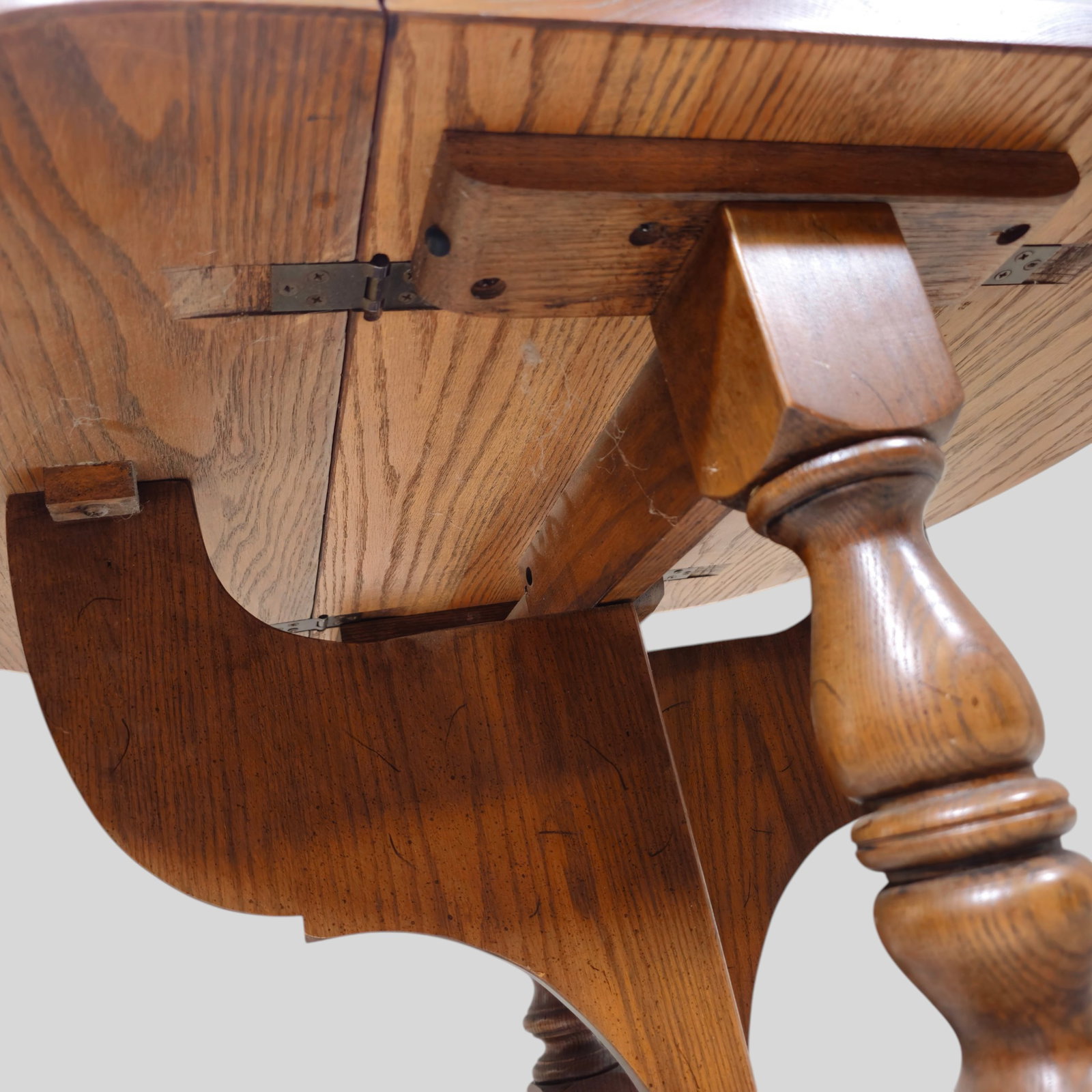 Romweber Viking Oak Occasional Table - 7