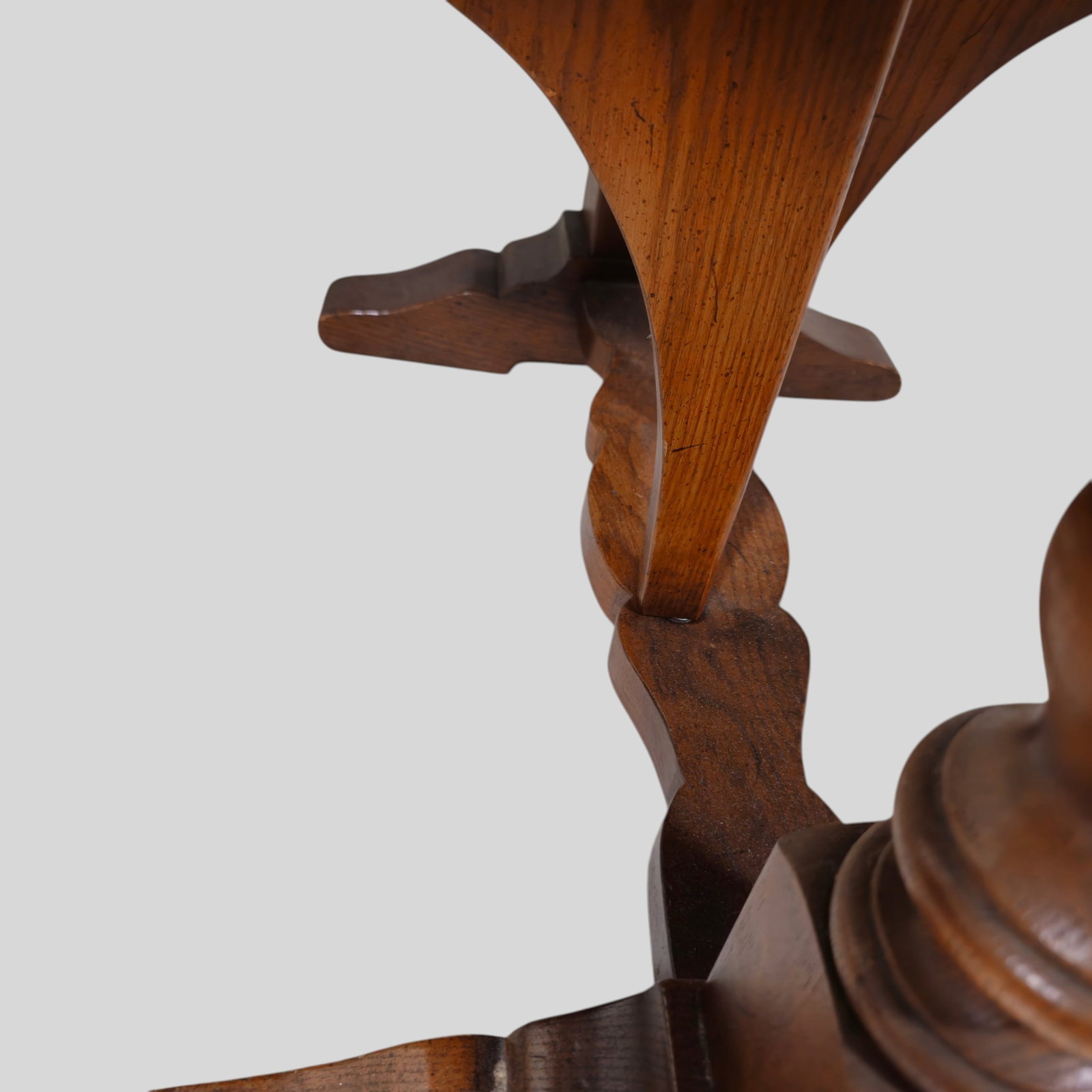 Romweber Viking Oak Occasional Table - 8