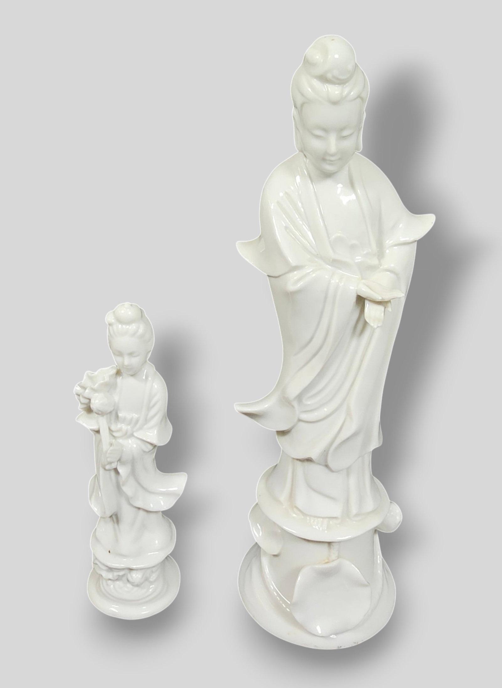Chinese Blanc de Chine Porcelain Standing Guanyin (1 of 9)
