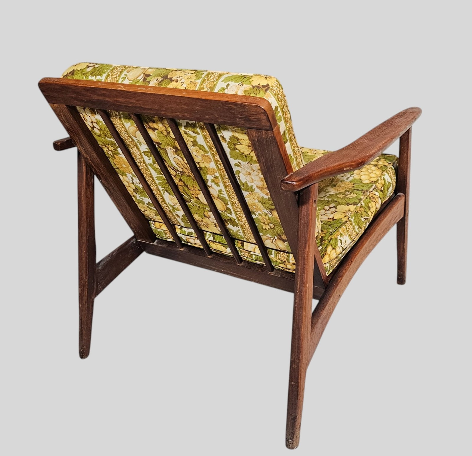 MCM Lounge Chair - 4