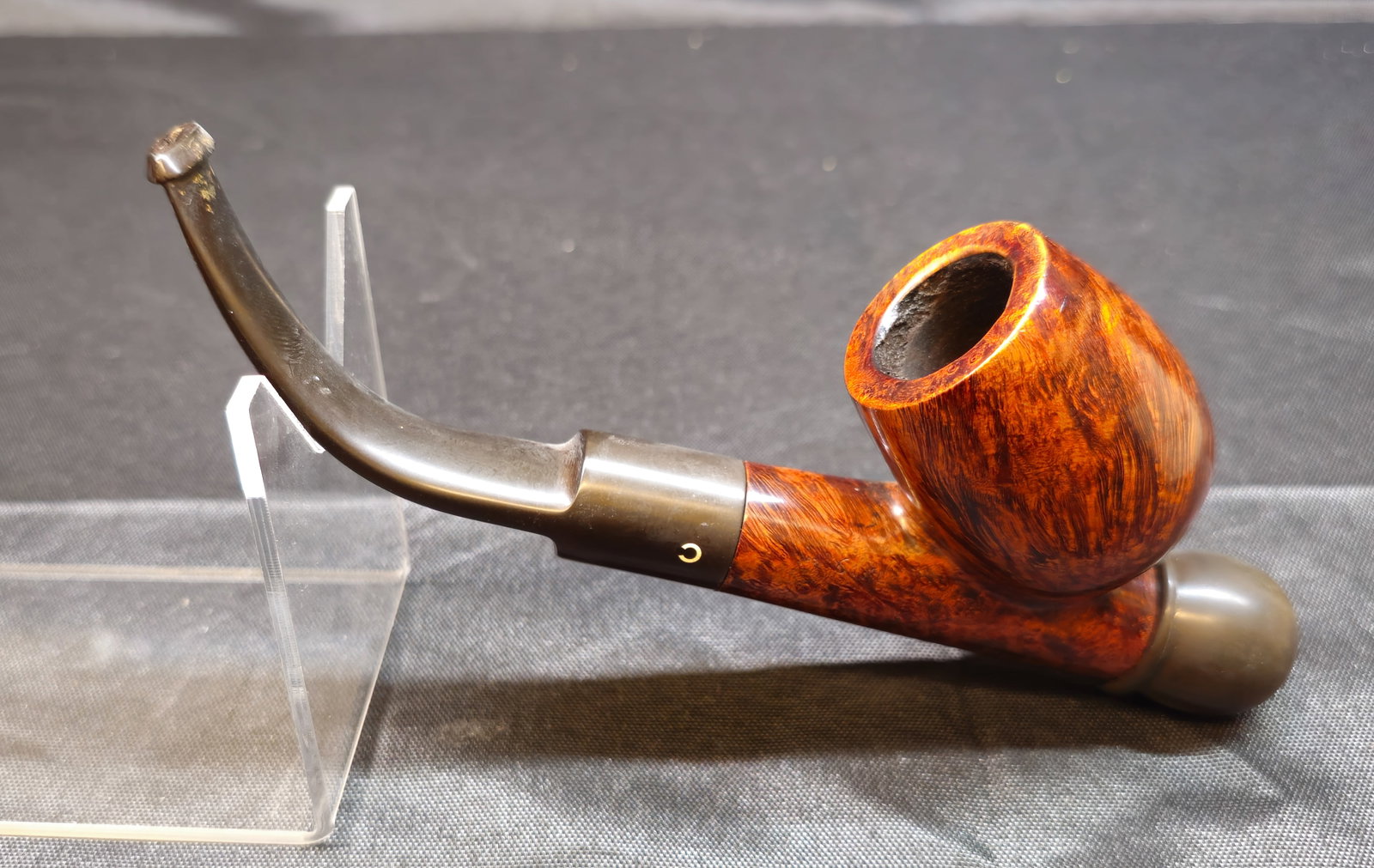 Comoy's Extraordinaire Pipe (1 of 9)