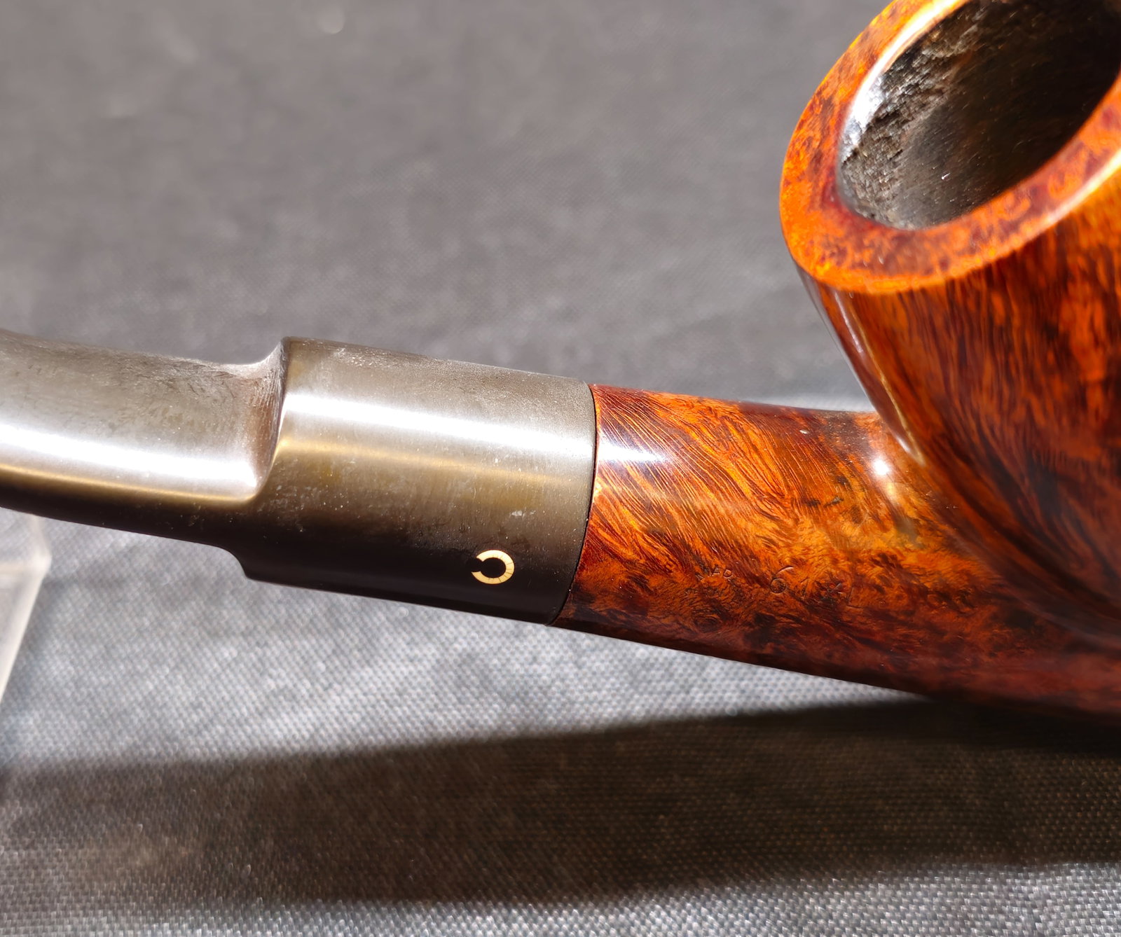 Comoy's Extraordinaire Pipe - 2
