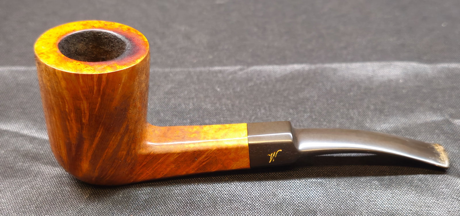 Willmer Straight Grain AAA Bent Dublin Pipe (1 of 9)