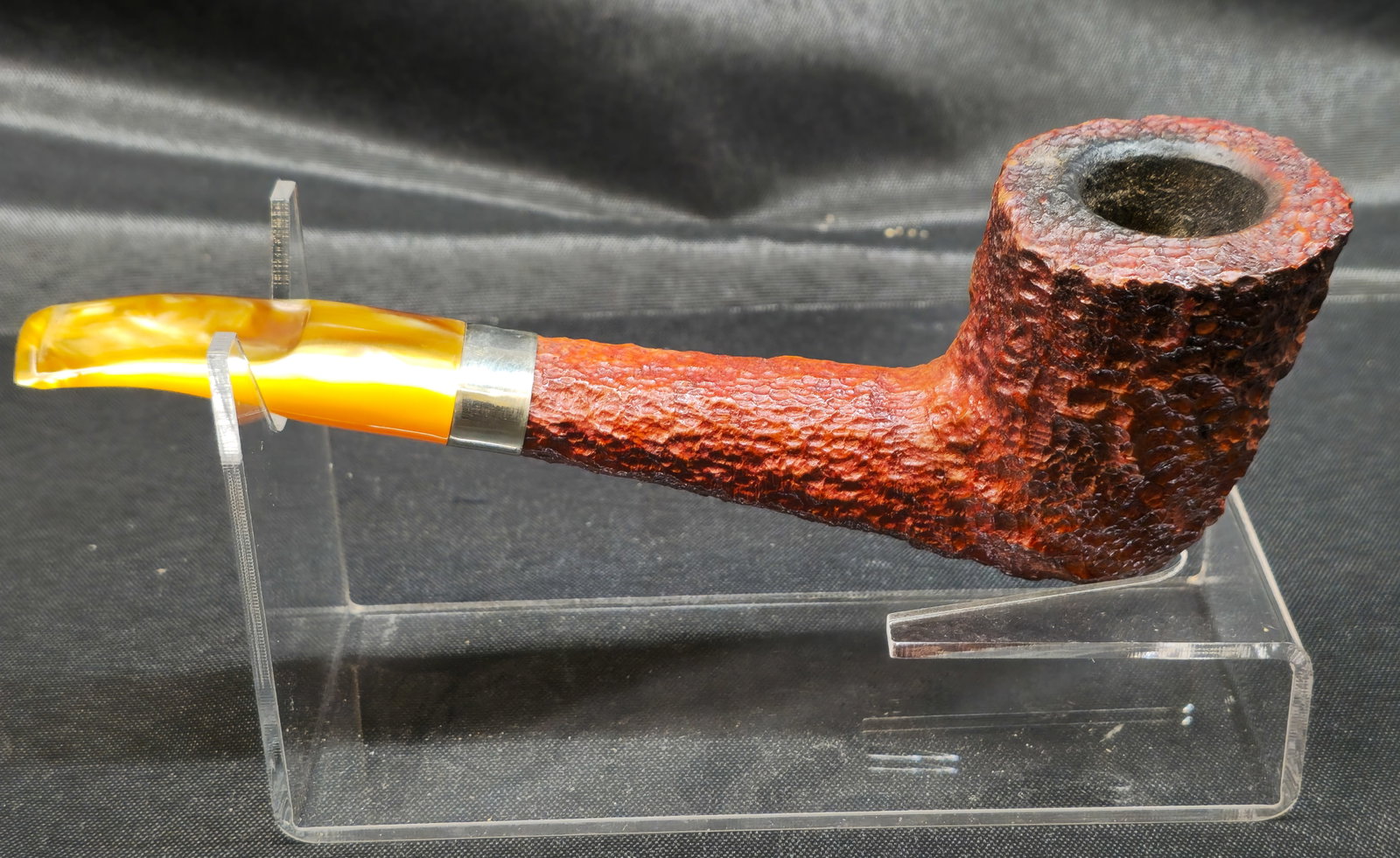Estella Handmade Italian Billiard Pipe: Estella briar tobacco pipe in a classic Billiard form, marked "Estella Hand Made Italy" with an "S" within a shield mark. Fitted with a silver-tone shank band bearing "SIV" and shield-form hallmarks,