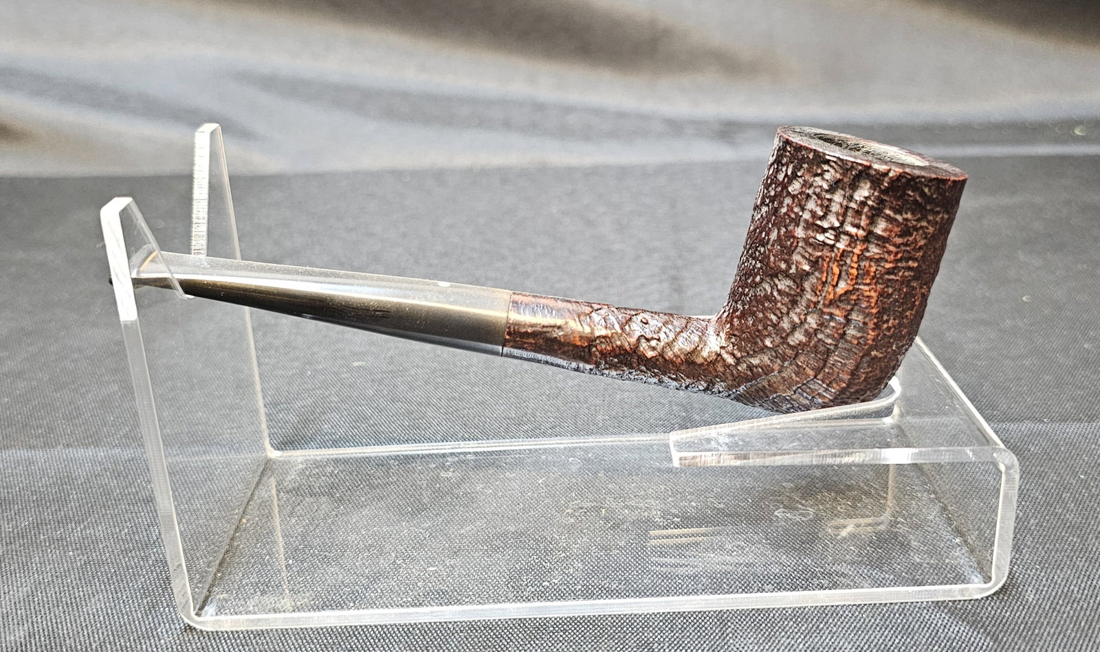 Dunhill Shell Briar 35: Dunhill Shell Briar 35. English briar tobacco pipe with dark sandblasted finish, straight billiard form and black mouthpiece with white dot logo. Stamped "35," "DUNHILL SHELL BRIAR," and "MADE IN