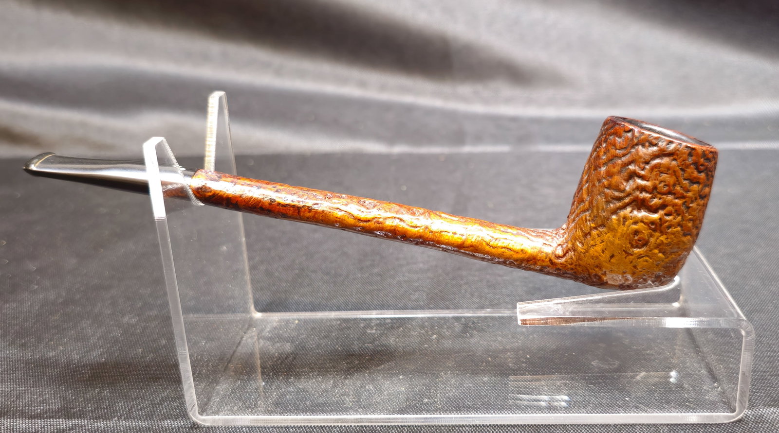 Sasieni Four Dot Ruff Root Pipe (1 of 7)
