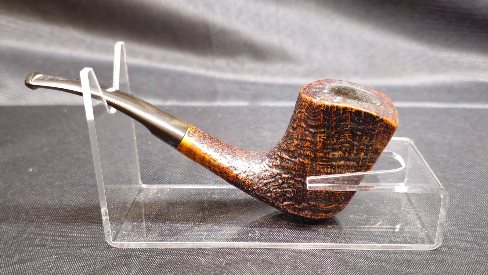Savinelli Autograph Pipe (1 of 6)