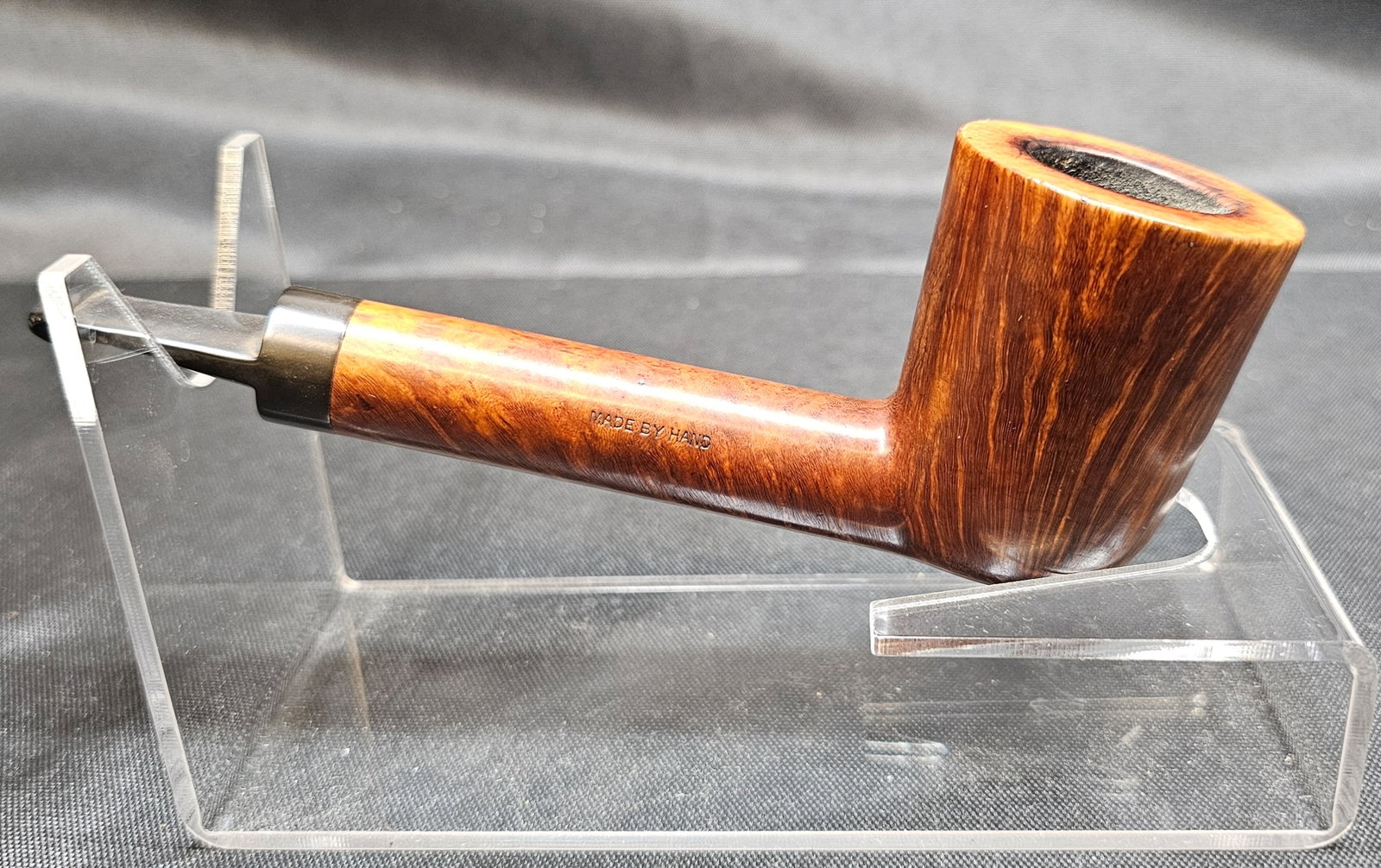 Charatan's Make Executive Pipe: Charatan's Make Executive Pipe. English handmade briar tobacco pipe with smooth warm brown finish, prominent grain, tall bowl and black mouthpiece. Stamped "CHARATAN'S MAKE LONDON ENGLAND EXECUTIVE"