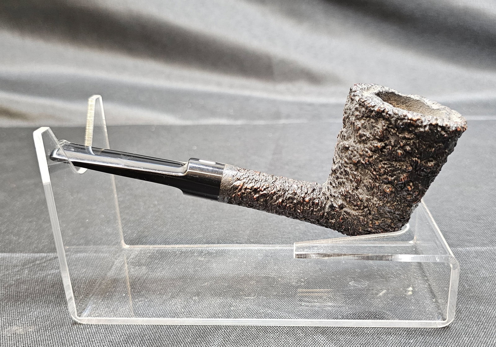 Castello Sea Rock Briar KKK 25P Pipe: Castello Sea Rock Briar KKK 25P Pipe. Italian handmade briar tobacco pipe with deeply rusticated Sea Rock Briar finish, straight form and black mouthpiece. Stamped "CASTELLO SEA ROCK BRIAR KKK 25P