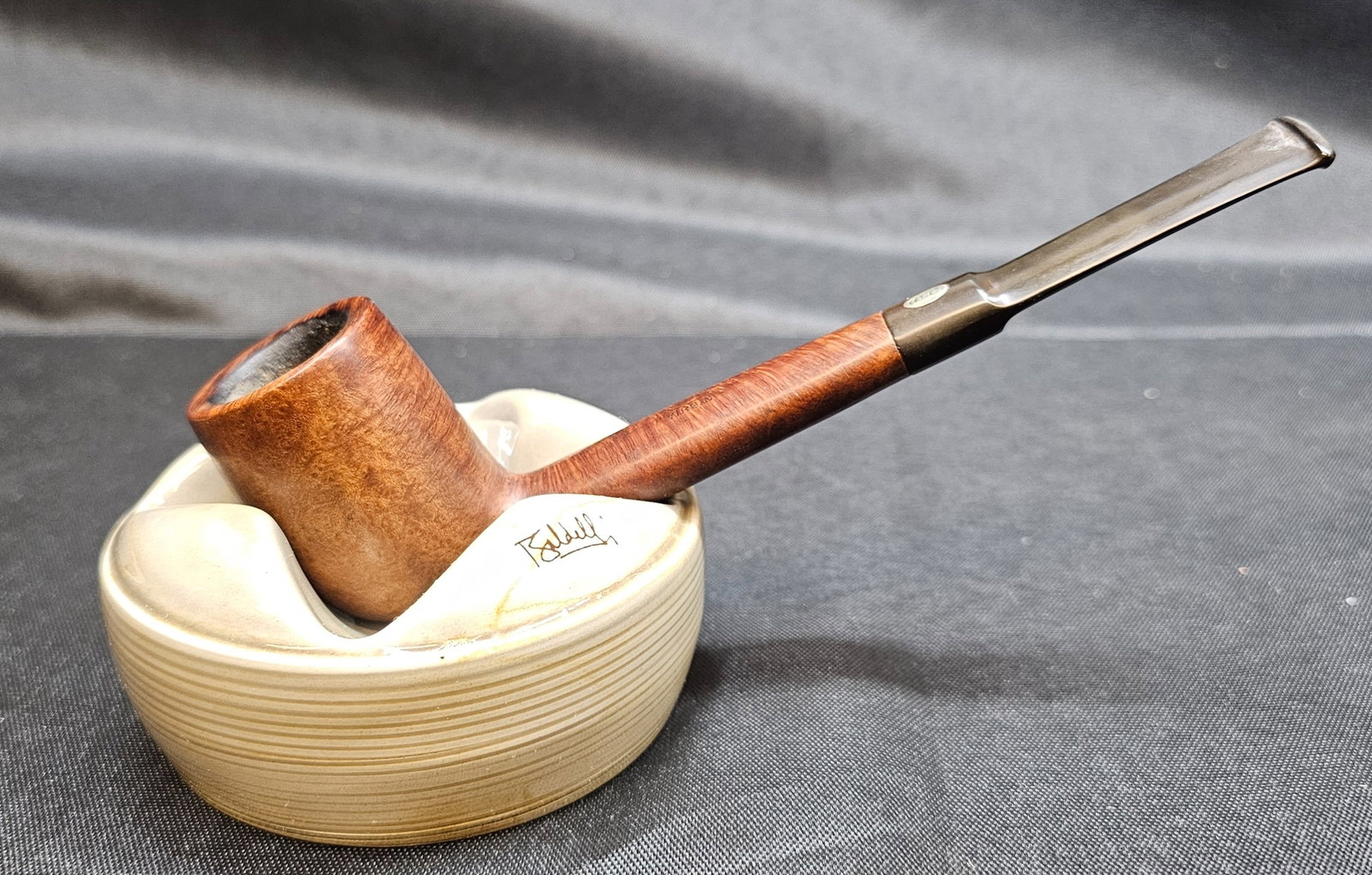 GBD Virgin Pipe with Italian Ceramic Pipe Stand (1 of 8)