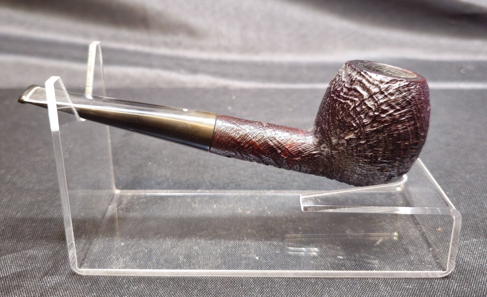 Dunhill Shell Briar ODA 806 Pipe: Dunhill Shell Briar ODA 806 Pipe. Dunhill tobacco pipe in a straight billiard shape with dark sandblasted Shell Briar finish and black vulcanite stem. Shank marked "ODA 806," "DUNHILL SHELL BRIAR" and