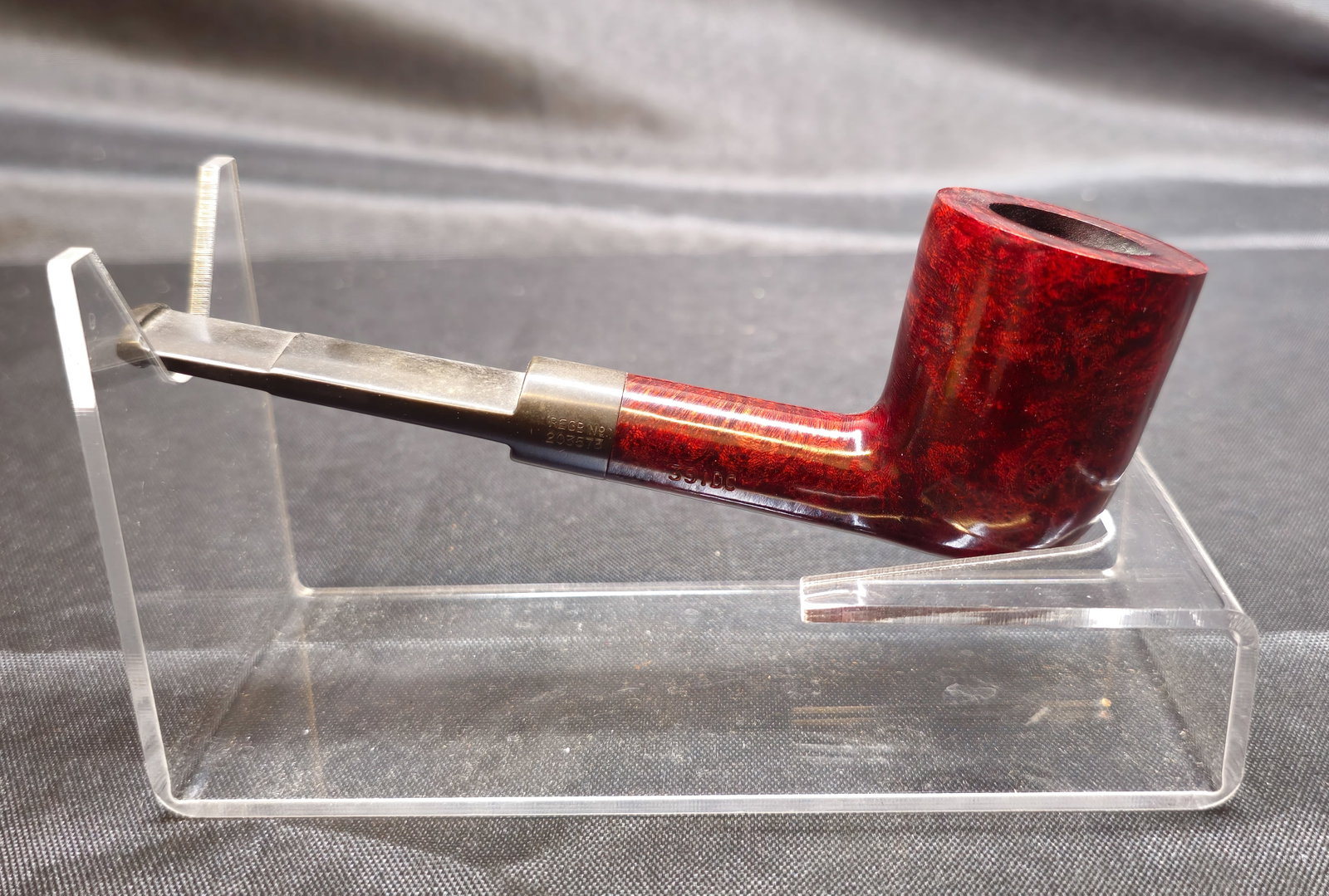Charatan's Make Belvedere 39DC Pipe: Charatan's Make Belvedere 39DC Pipe. English briar tobacco pipe in a straight Dublin shape with rich reddish-brown smooth finish and black vulcanite saddle stem bearing the white CP logo. Shank