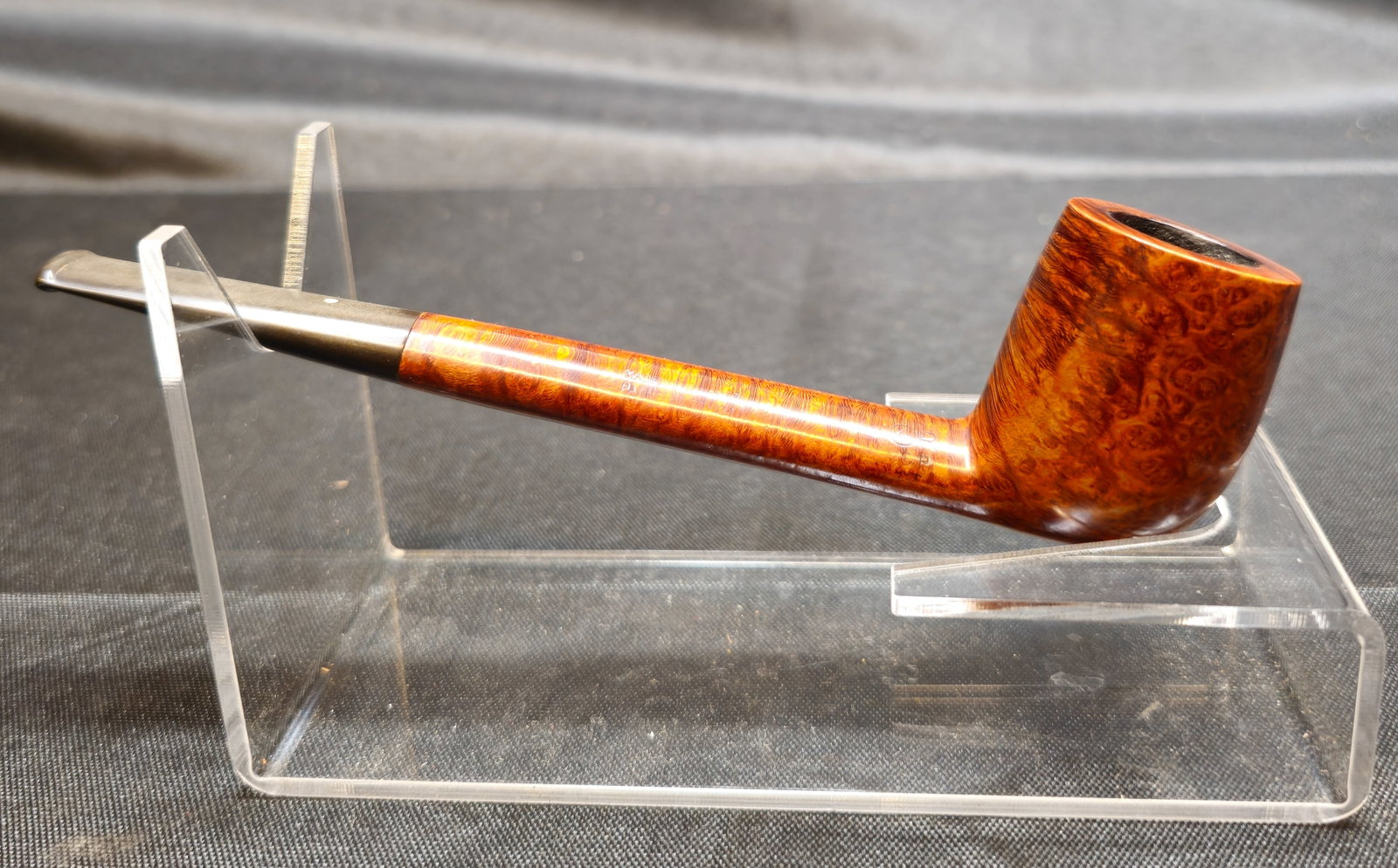 Dunhill Root Briar 120 F/T Pipe: Dunhill Root Briar 120 F/T Pipe. English briar tobacco pipe in a straight billiard shape with long slender shank, warm honey-brown smooth finish displaying attractive grain, and black vulcanite