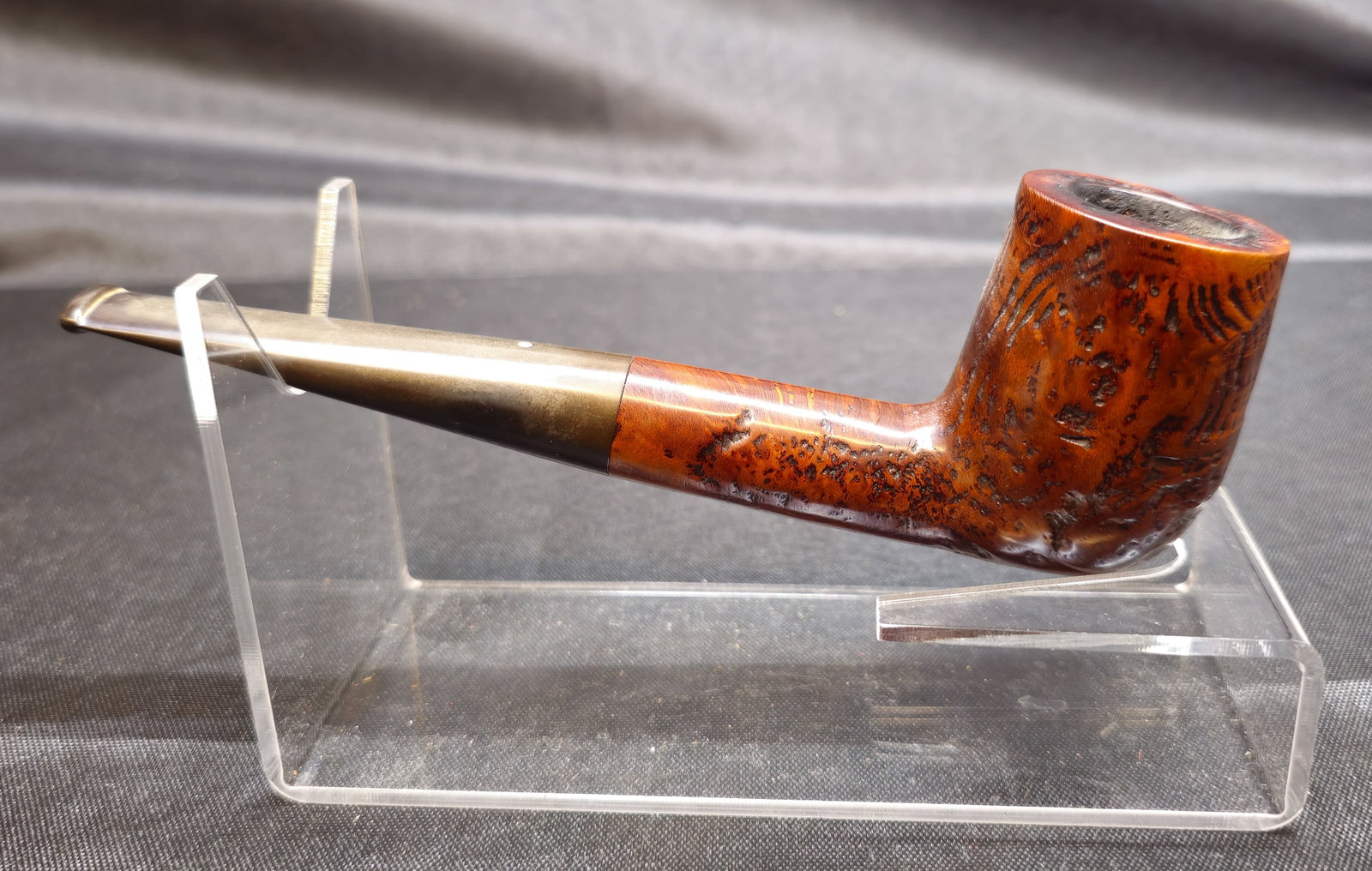 Dunhill Shell Briar Pipe: Dunhill Shell Briar Pipe. English briar tobacco pipe in a straight billiard shape with a partially sandblasted and smooth-finished bowl and shank, fitted with a black vulcanite stem bearing the