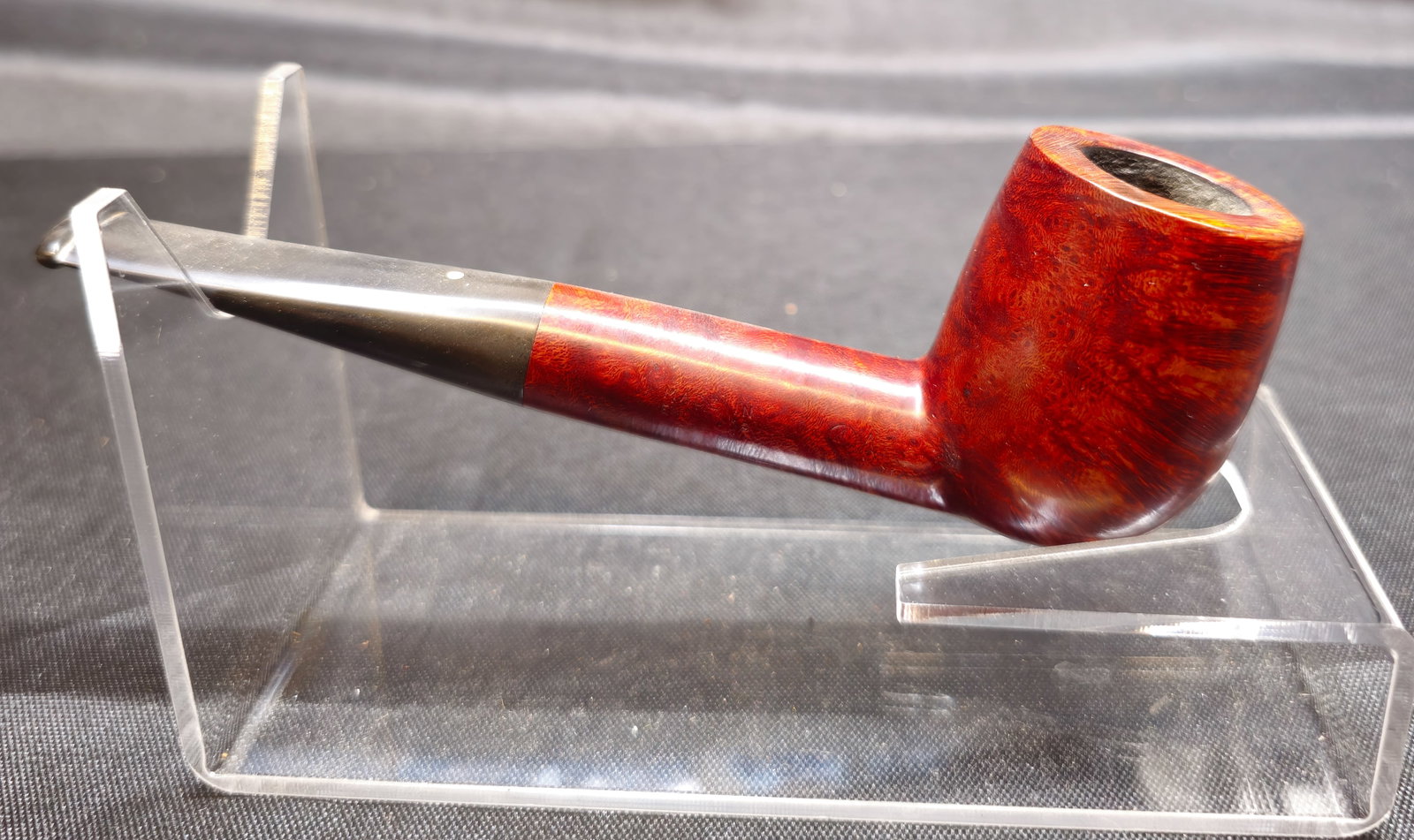 Dunhill Bruyere 136 Pipe: Dunhill Bruyere 136 Pipe. English briar tobacco pipe in a straight billiard shape with a rich reddish-brown smooth finish and black vulcanite stem bearing the Dunhill white spot. Shank stamped "136,"