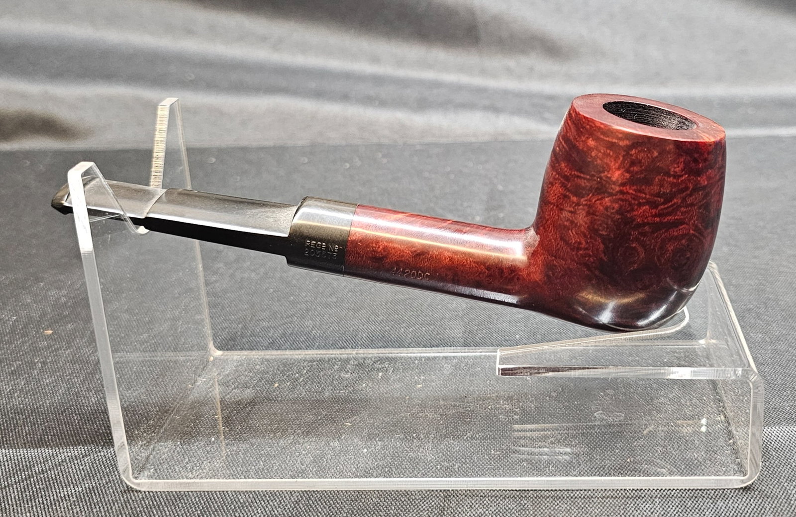 Charatan's Make Belvedere 4420DC Pipe: Charatan's Make Belvedere 4420DC Pipe. English briar tobacco pipe with smooth reddish-brown finish, straight form and black mouthpiece bearing the Charatan CP logo. Stamped "CHARATAN'S MAKE LONDON