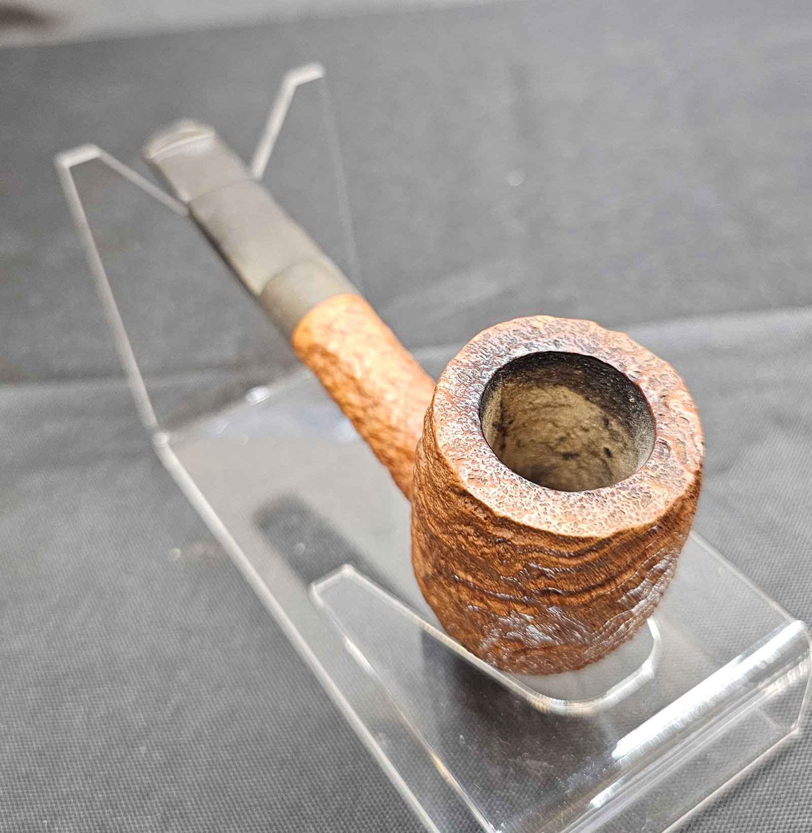 Charatan's Make 4420 Pipe - 2
