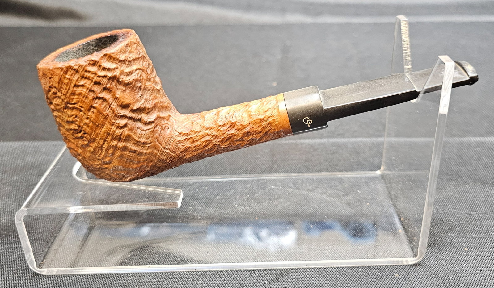 Charatan's Make 4420 Pipe - 3