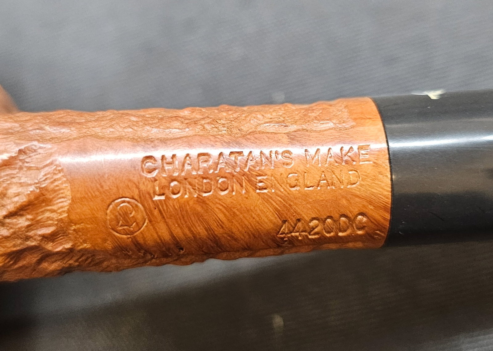 Charatan's Make 4420 Pipe - 4