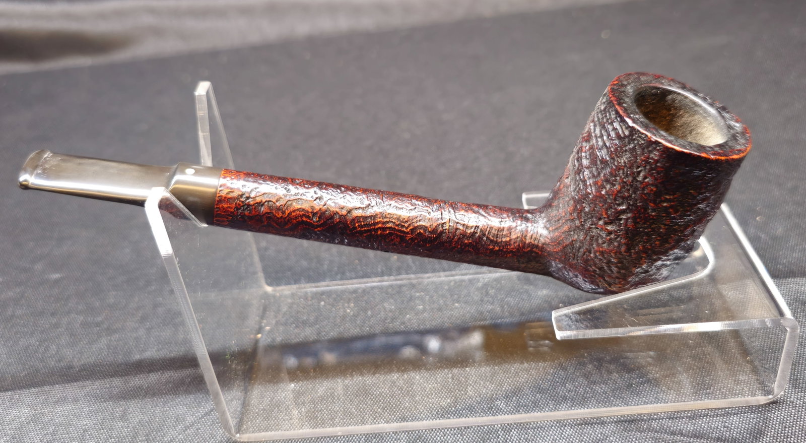 Dunhill Shell Briar ODA 841 Pipe 1965: Dunhill Shell Briar ODA 841 Pipe. English briar tobacco pipe with dark sandblasted Shell Briar finish, large straight billiard form, tapered mouthpiece, and Dunhill White Spot. Stamped "ODA 841,"