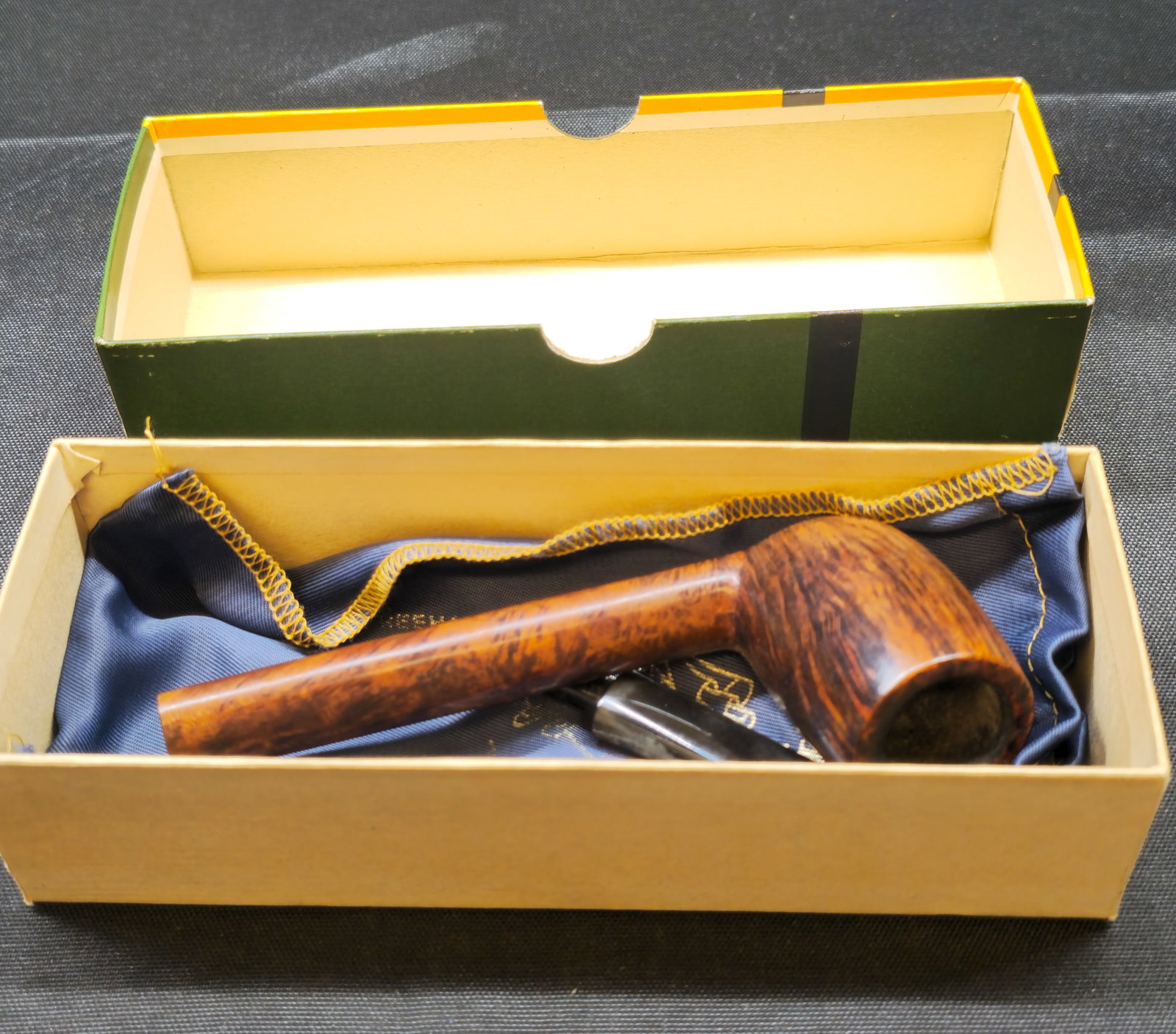 Comoy's Blue Riband 9MC Pipe - 8