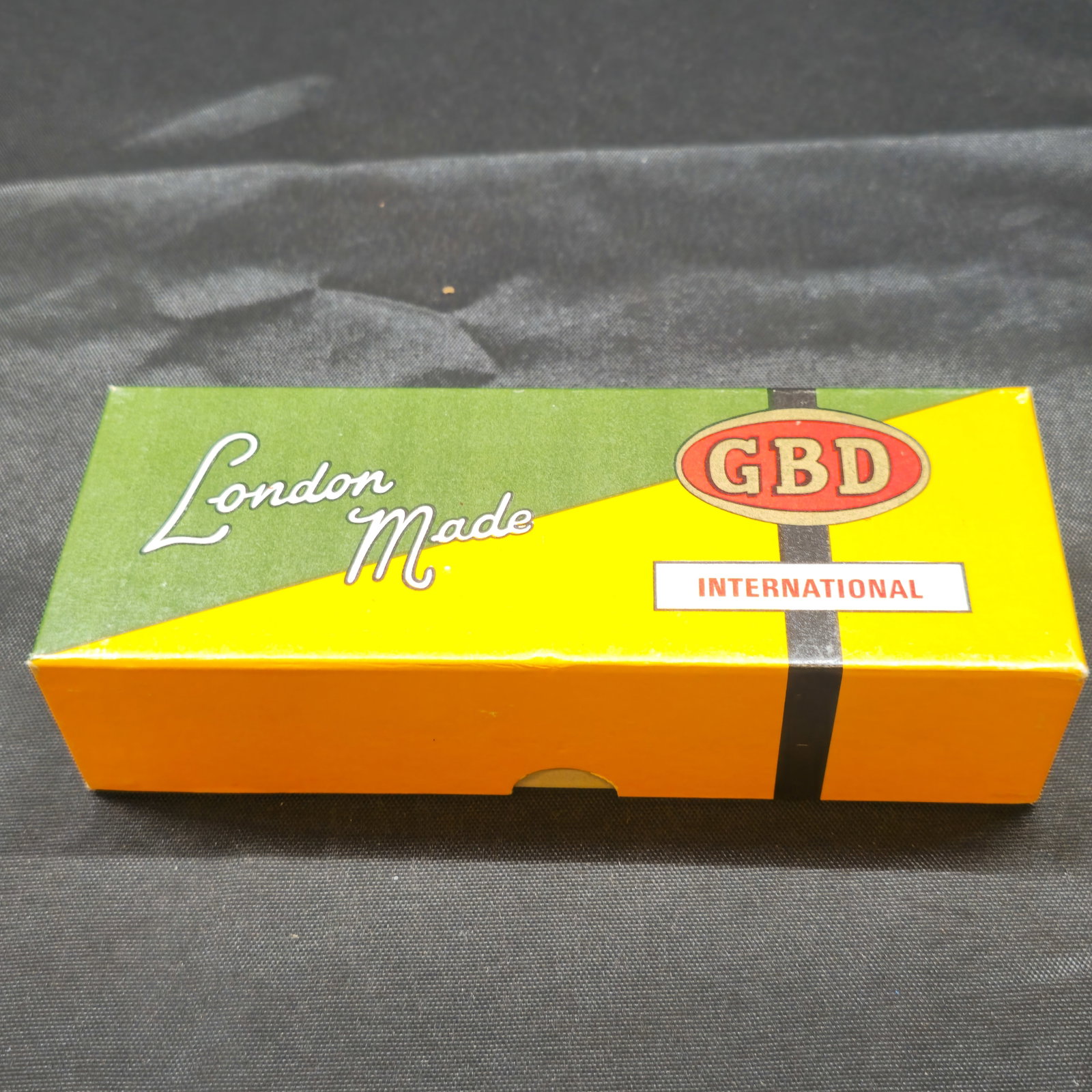 Comoy's Blue Riband 9MC Pipe - 9