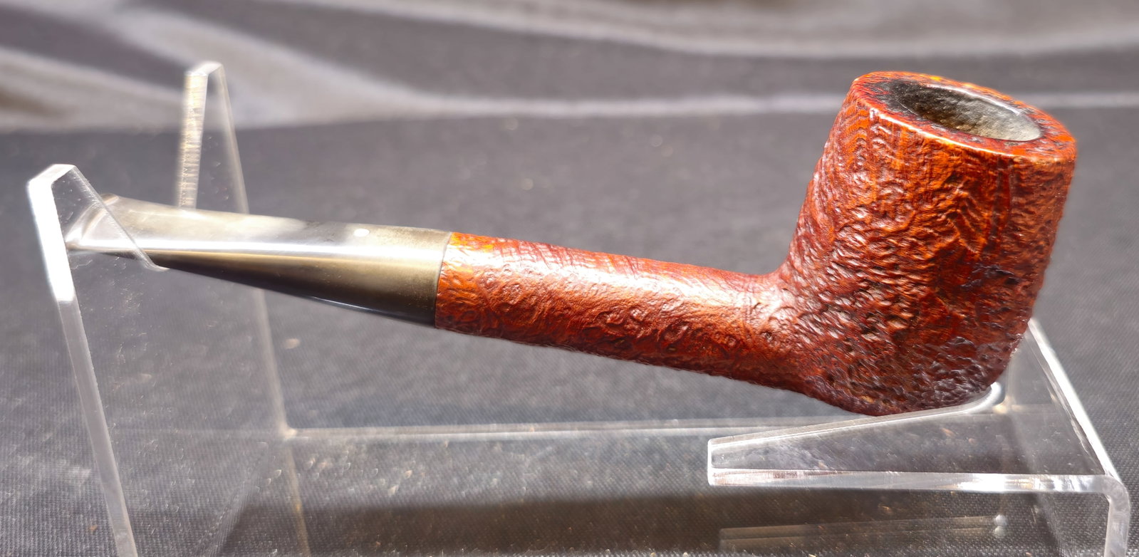 Dunhill Tanshell 48S F/T Pipe 1969: 1969 Dunhill Tanshell 48S F/T tobacco pipe, featuring a sandblasted briar finish with straight tapered stem and Dunhill White Spot. Stamped “48S F/T,” “DUNHILL,” “TANSHELL,”
