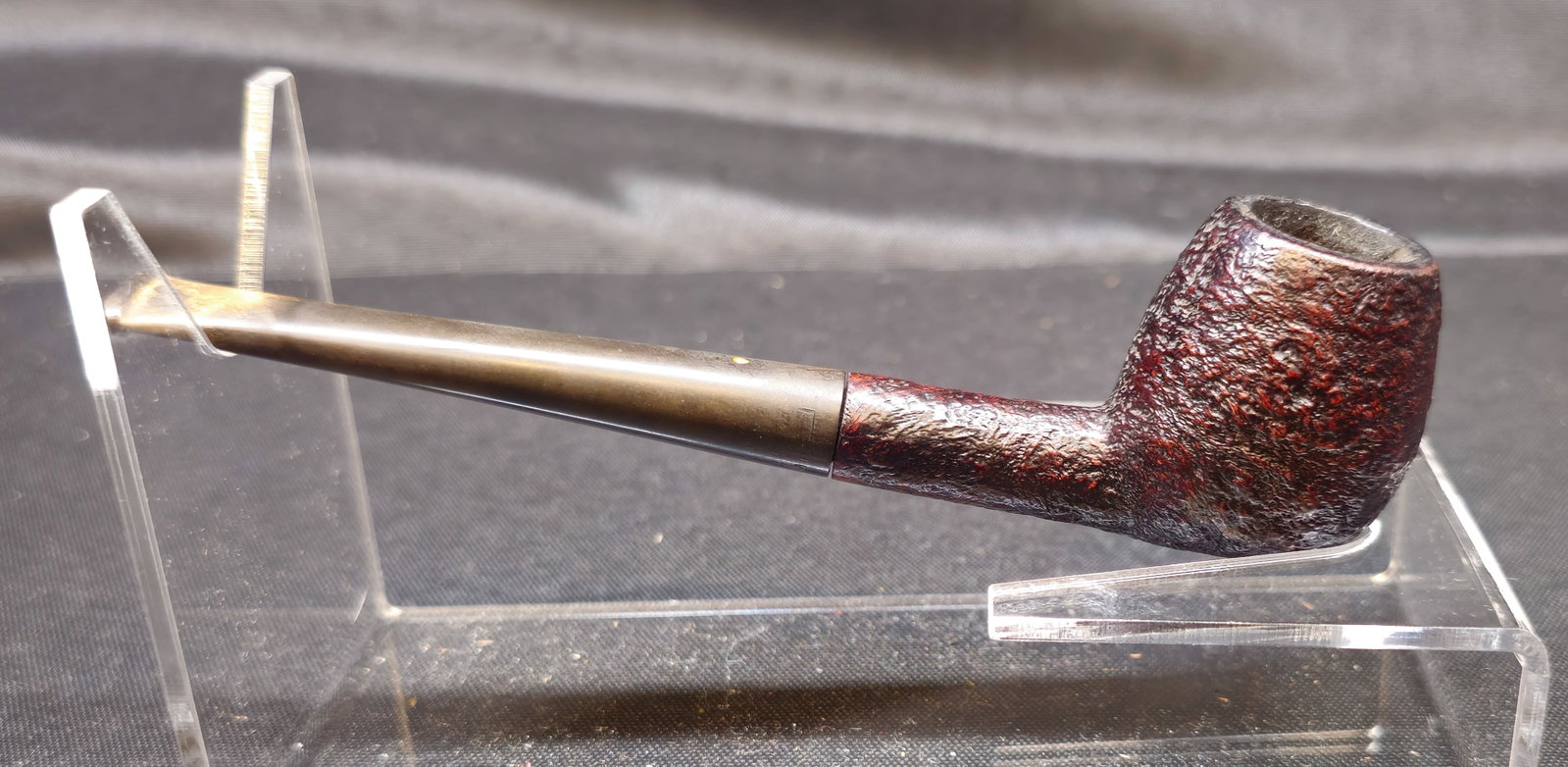 Dunhill Shell Briar 2 F/T Pipe 1968: 1968 Dunhill Shell Briar 2 F/T tobacco pipe, Made in England 8, dating to 1968, featuring Dunhill's deeply sandblasted Shell Briar finish with straight fishtail stem and white spot. Stamped “12 F/T