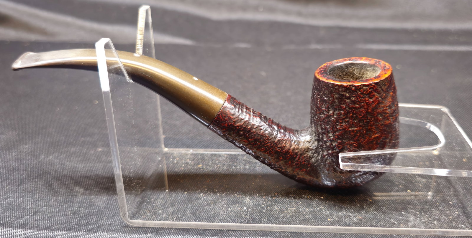 Dunhill Shell Briar 620 Group 4 Pipe: Dunhill Shell Briar 620 Group 4 Pipe, English briar tobacco pipe in a bent billiard shape with deep sandblast finish and bent vulcanite stem bearing the Dunhill white spot. Shank marked