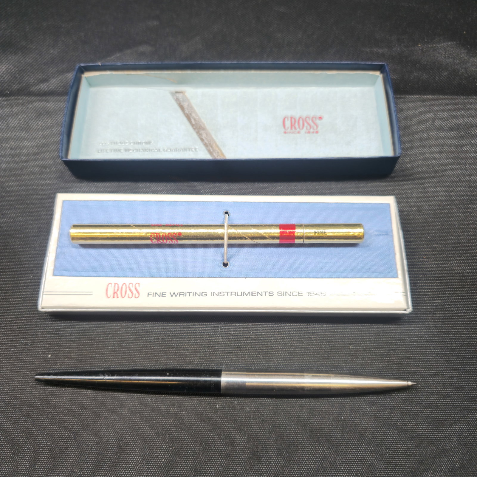 Parker Ballpoint Pen & Cross Ink Refill (1 of 6)