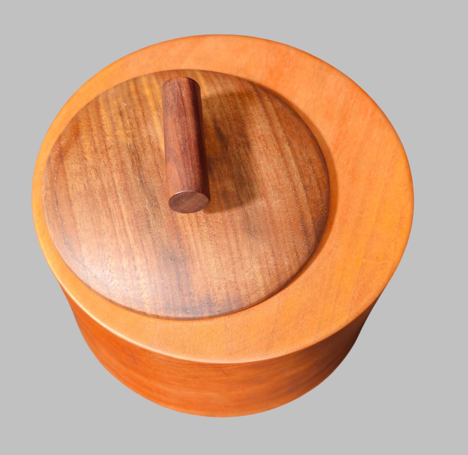 American Studio Craft Lidded Box - 4