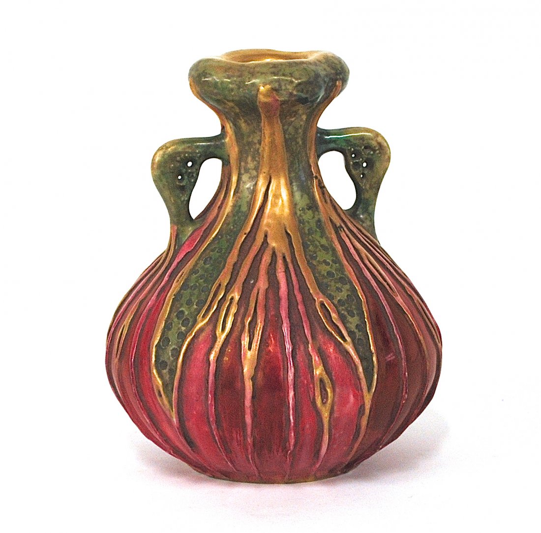 Amphora Vase: Fine double handled vase mold# 0550. There is a 53 below mold #. Artist monogram to underside. Size 8H.