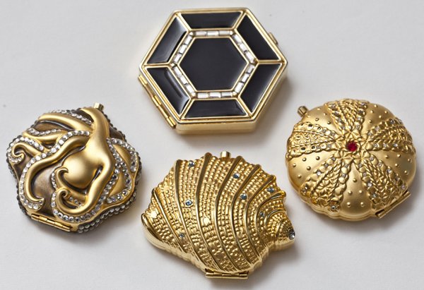 Este Lauder Compacts (1 of 10)