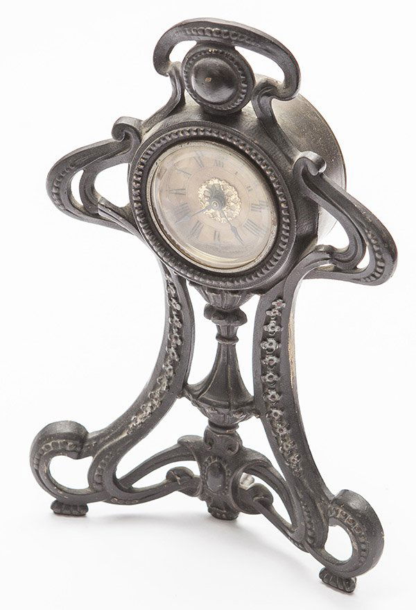 Art Nouveau Shelf Clock (1 of 10)