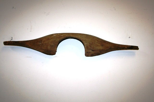 Old Yoke: Primitive 36in human yoke