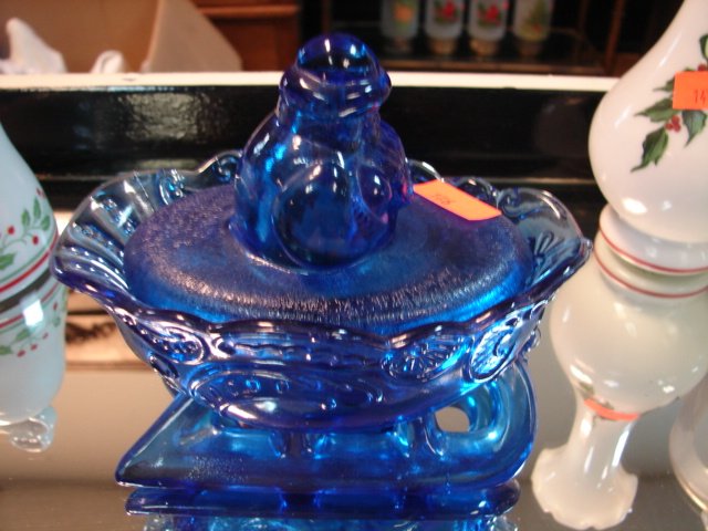 WM Cobalt Santa on Sleigh: Two pieces, Santa on Lid