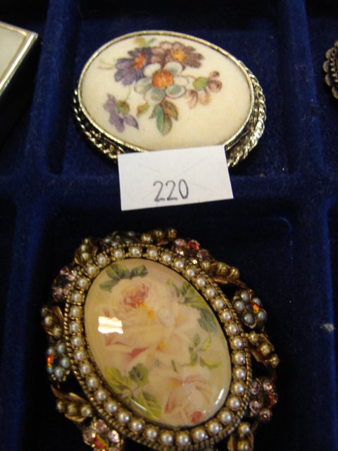 Four pins, one box: One limoges, remainder ceramic and one of wood